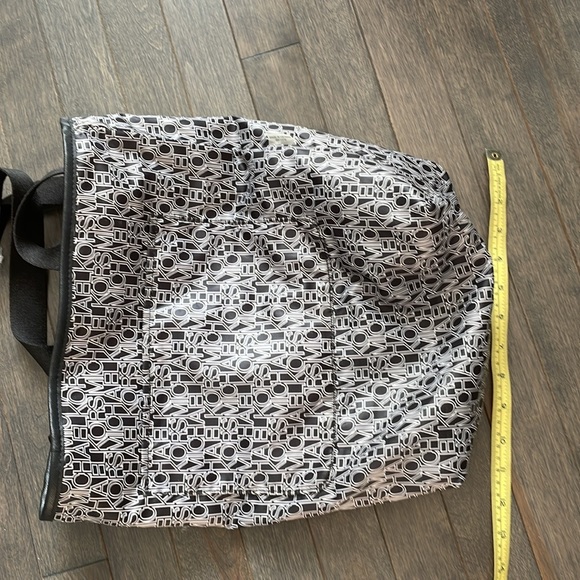 Michael Kors canvas md tote reversible black. Never worn - Picture 7 of 7